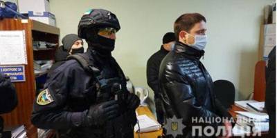 В Николаевский горсовет пришли с обысками, одному из чиновников сообщили о подозрении — полиция