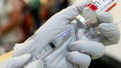 В Германии людям по ошибке ввели пятикратную дозу вакцины Pfizer
