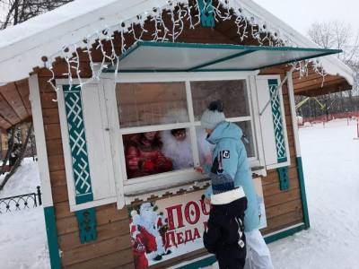 В Сыктывкаре уже 155 детей написали письмо на "Почту Деда Мороза"