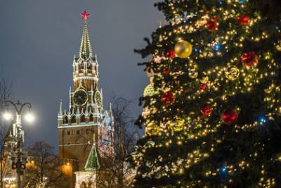 Власти Москвы разрешили гулять по городу в новогоднюю ночь