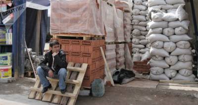 Сколько помогать заводу Царукяна: В парламенте Армении обсуждают проект о цементе