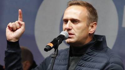 Навальному предписали вернуться в Россию под угрозой замены условного срока на реальный