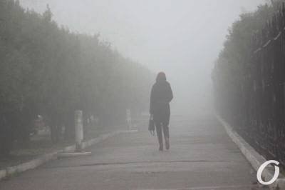 Одессу окутал густой туман (фоторепортаж)