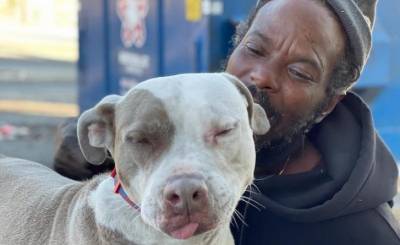 Бездомный из Атланты спас 16 животных, героически бросившись в горящий приют