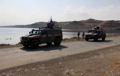 Военная полиция РФ приостановила сопровождение транспорта в Сирии