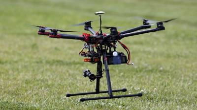 FAA разрешило использовать дроны ночью и для полетов над людьми