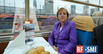 Меркель до сих пор мечтает отправиться в поездку по российскому Транссибу