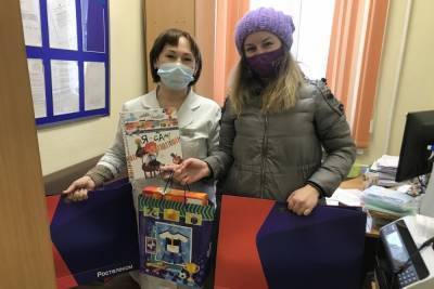 «Ростелеком» поздравил с Новым годом юных пациентов новосибирских больниц