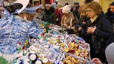 ТОП-9 самых востребованных профессий в России в новогодние праздники
