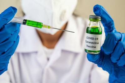 Более 4 тыс человек уже сделали прививки от COVID-19 в Санкт-Петербурге – власти
