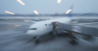 Аэропорт Одессы возобновил работу: семь часов самолеты не могли садиться из-за сильного тумана