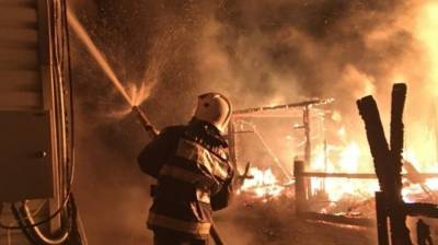 Прокуратура выясняет причину гибели троих детей при пожаре в Новосибирске