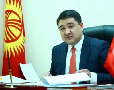 Кандидат в президенты Киргизии считает, что страной «правят обезьяны»