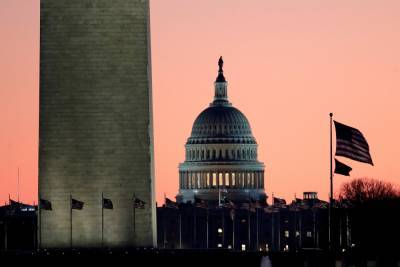 Палата представителей США одобрила увеличение выплат американцам до двух тысяч долларов