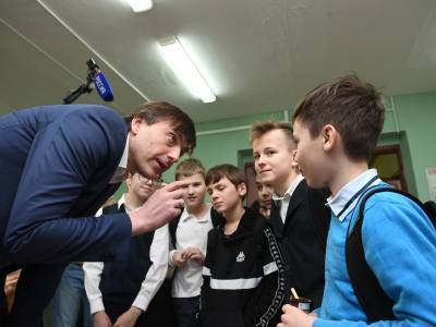 "Отдельный сегмент "ВКонтакте": Кравцов рассказал о соцсети для школьников