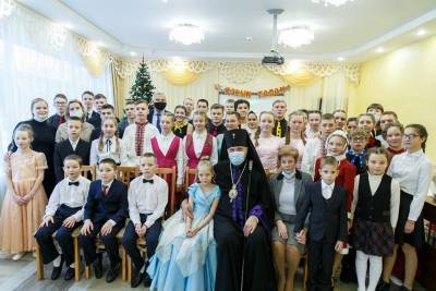 Владимир Уйба поздравил с Новым годом и Рождеством воспитанников Детского дома № 3 Сыктывкара.