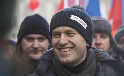 CNN (США): российские власти обещают посадить Навального в тюрьму, если он не появится в Москве к утру вторника