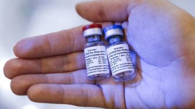 В Беларуси началась вакцинация от СOVID-19: будут прививать российским препаратом