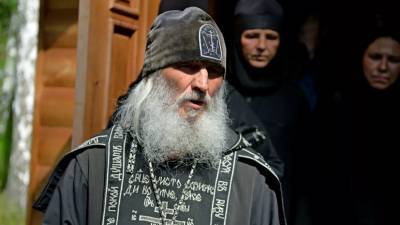 Свердловский омбудсмен выехала на место задержания схиигумена Сергия