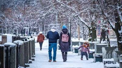 Дискомфорт, морщины и снежная болезнь: Офтальмолог предупредила о надвигающейся опасности