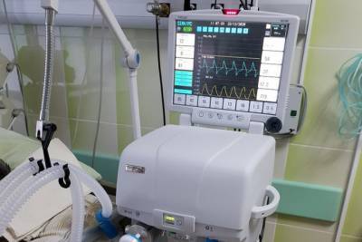 В больницу ЛНР завезли новые аппараты ИВЛ