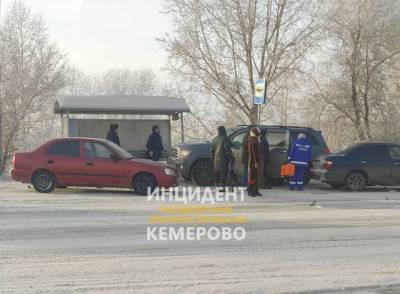 Массовое ДТП спровоцировало серьёзную пробку на Кузбасском мосту в Кемерове