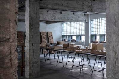 Удивительное превращение: как заброшенное промышленное здание стало уютным офисом – фото