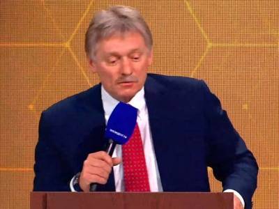 В Кремле призвали «подождать и накопить опыт» с новым законом об иноагентах