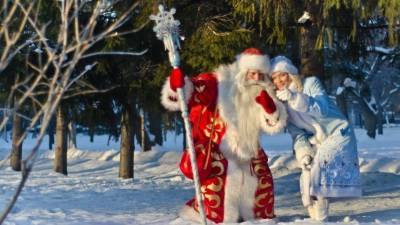 Миссия «Новый Год»: Деды Морозы и Снегурочки высадились с вертолета в отдаленных уголках России