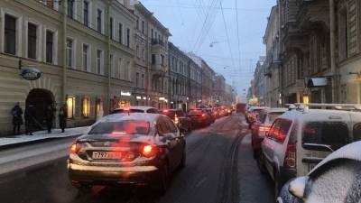 Петербургский авторынок пять месяцев подряд показывает рост продаж