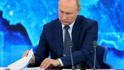 Путин заявил, что вопрос о связи МРОТ с прожиточным минимумом необходимо изучить