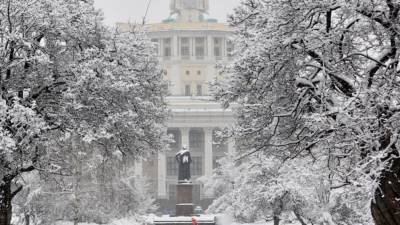 Снег и мороз ожидаются в Москве на новогодние праздники