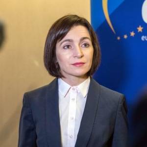 Санду хочет начать процедуру роспуска парламента Молдовы