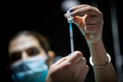 Полмиллиона израильтян сделали прививку от коронавируса