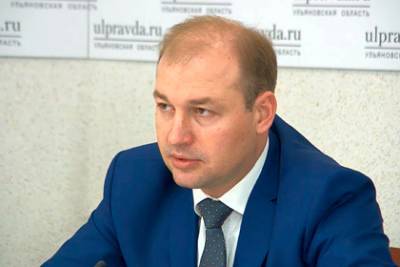 Летавший за границу на бизнес-джете российский министр восстановился в должности