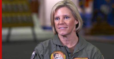 Командиром американского атомного авианосца впервые станет женщина