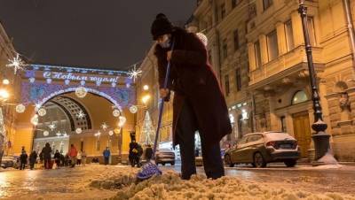 На улицы Петербурга после ледяного дождя вывели свыше 1,5 тыс. машин