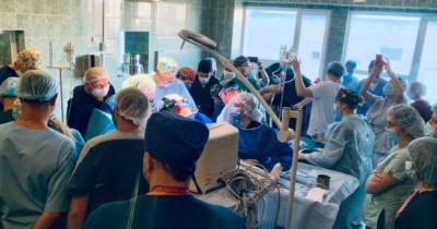 Во Львове врачи впервые провели операцию по пересадке печени (фото)