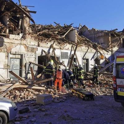 Президент Сербии предложил Хорватии помощь в связи с мощным землетрясением