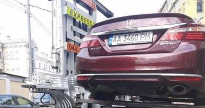 В Киеве в декабре нарушители правил автопарковки заплатили 1,7 млн грн штрафов
