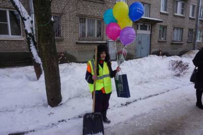 Ледяной дождь в Петербурге выгнал на улицы девять тысяч дворников