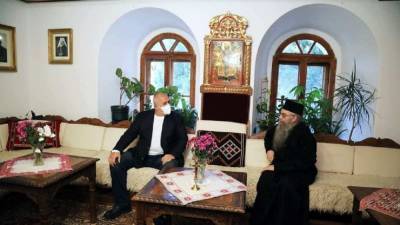 Премьер Болгарии нагло использовал православную церковь в...