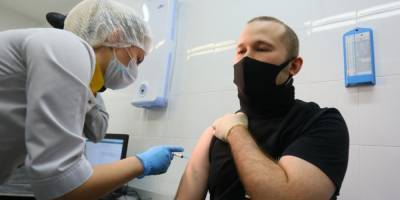 Собянин продлил каникулы до 17 января и расширил список категорий для вакцинации