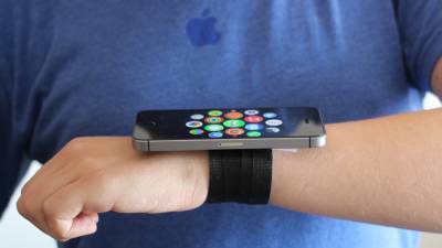 В сети появился самый первый прототип Apple Watch