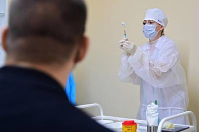 Иммунолог сравнил воздействие российских вакцин от коронавируса