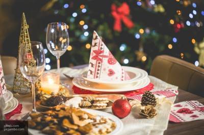 Эксперт назвал лучшие способы сервировки праздничного стола к Новому году