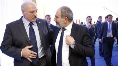 Белоруссия обеднела, а Армения жаждет реванша: эксперт об итогах 2020 года