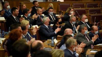 Парламент Черногории внес изменения в закон о свободе вероисповедания