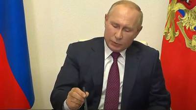 Подписанный Путиным закон о "веселящем газе" начнет действовать с 1 января