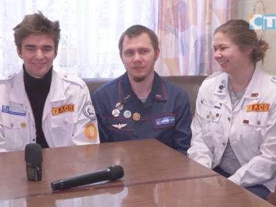 Санитары-студенты из больницы в Ленобласти стали героями лучшего фото года